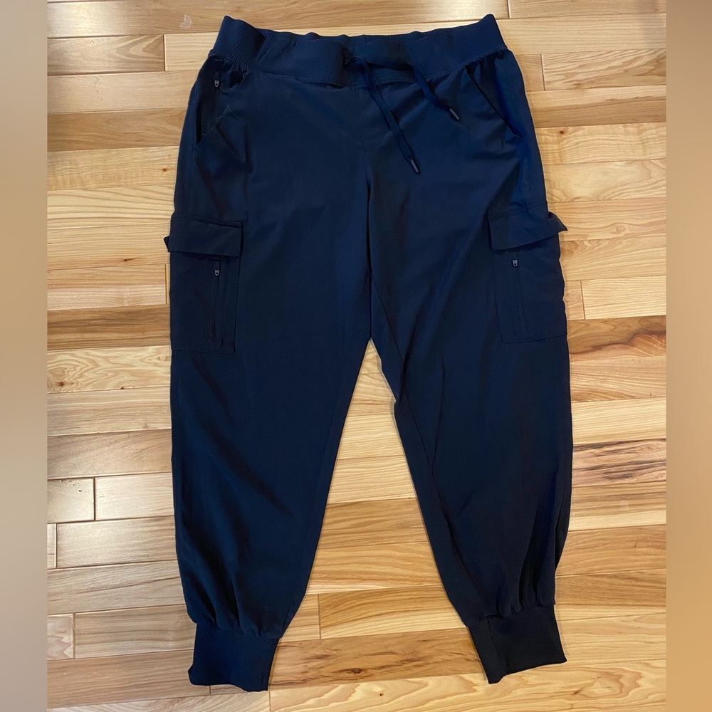 ALL IN MOTION ❤️ Jogger pants!